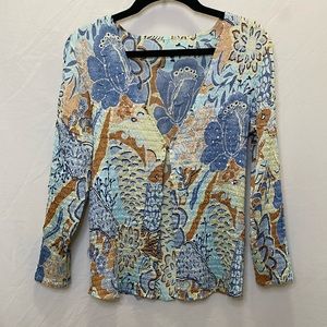 Vintage blouse with colorful designs & one clasp closure, size M